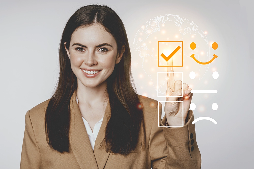 Mulher interagindo com ícones digitais de feedback.